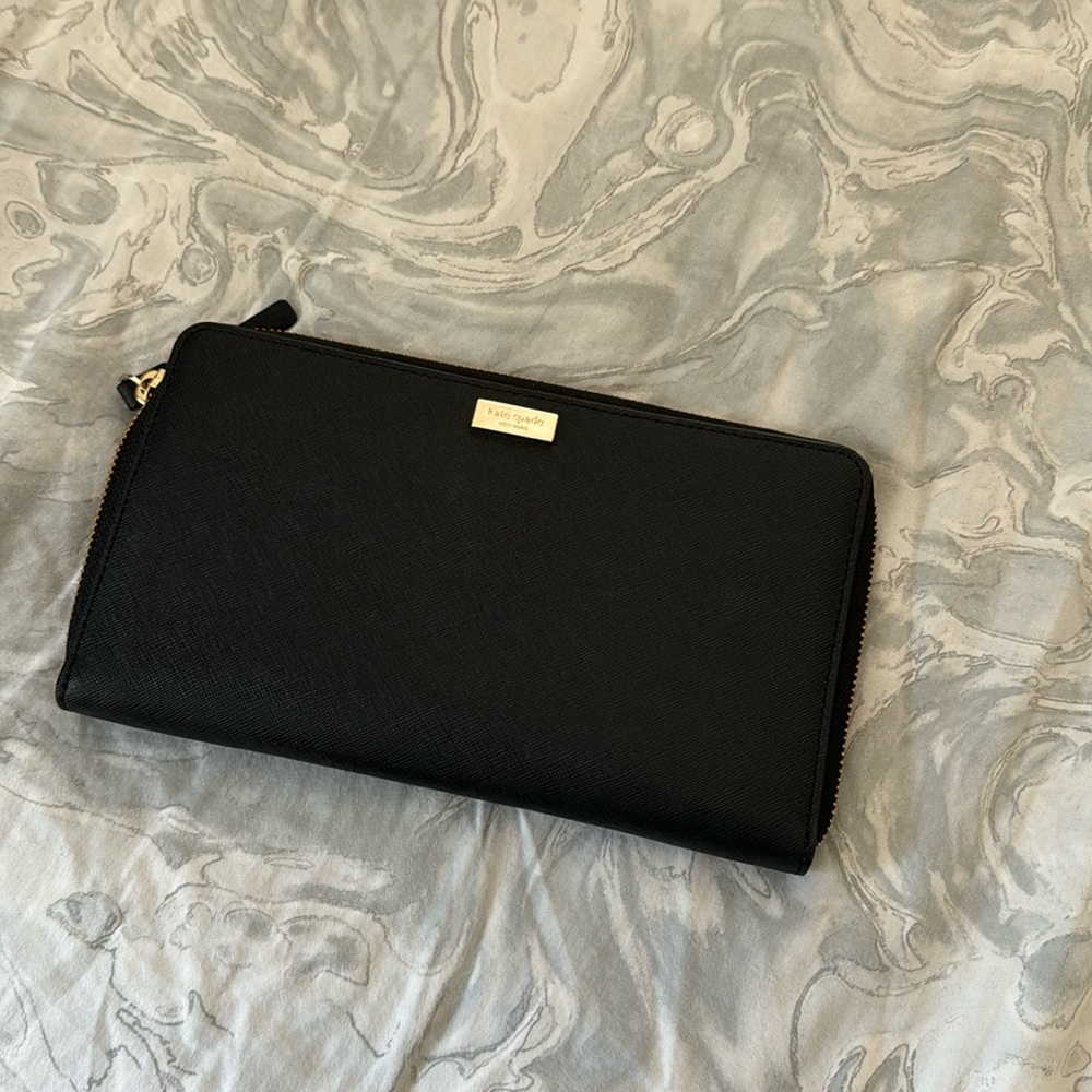Kate Spade Leather Wallet - never used